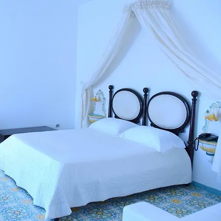 & Relax Masseria Celidonia Farm stay